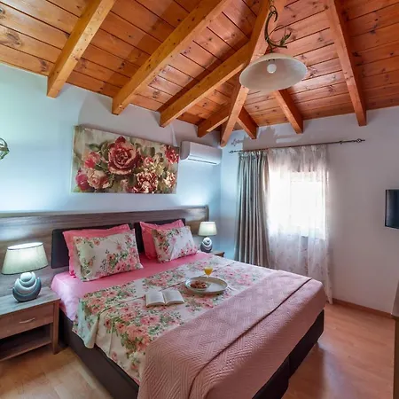 Вилла Posidonia Luxury Kolympia Колимбия